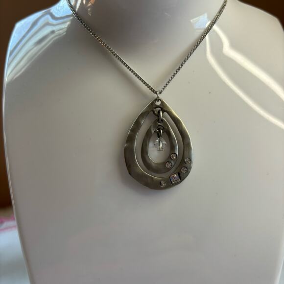 Organic Hammered Teardrop Necklace Silver Crystal Rhinestone Details - Picture 7 of 7